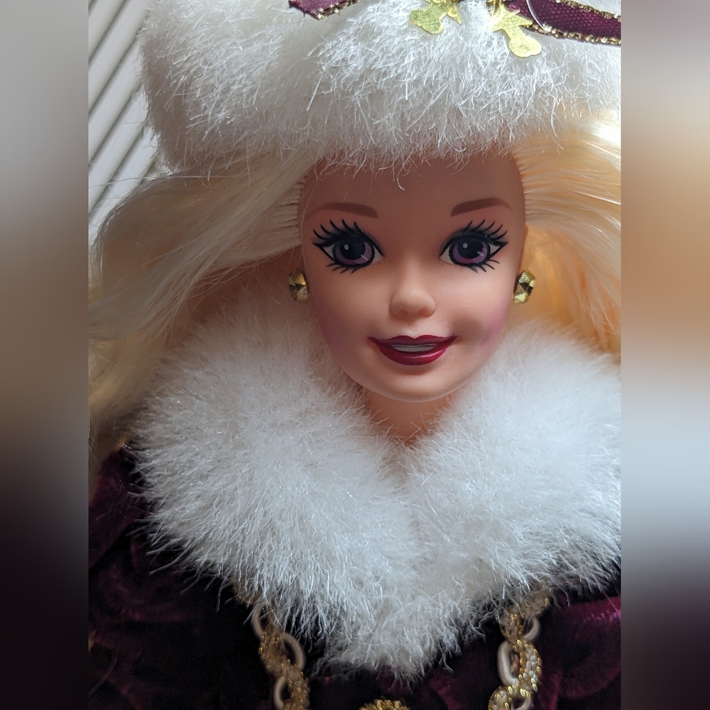 Vintage Mattel 15646 Barbie Happy Holidays 1996 Special Edition